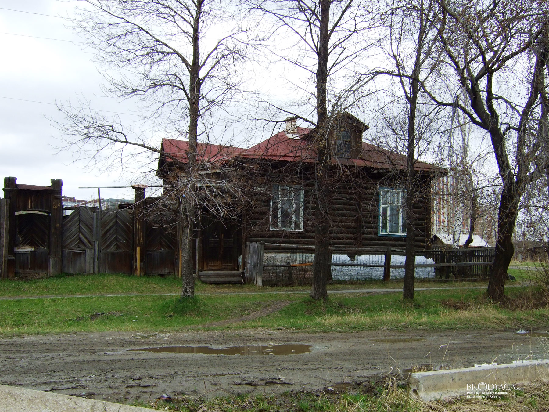 Опалихинская 1/Полежаевой 41, Екатеринбург